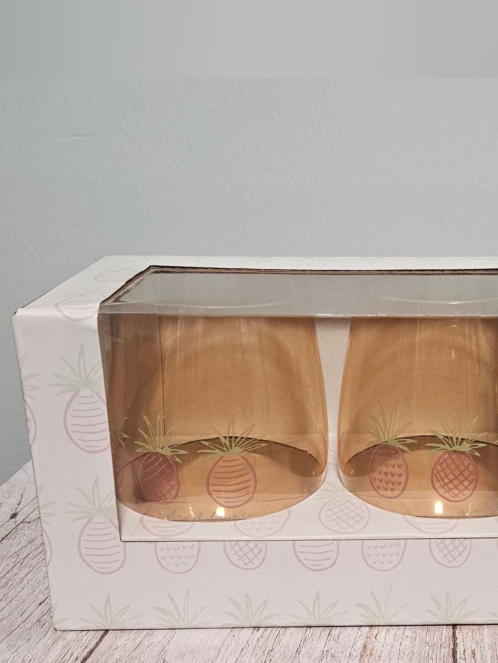 Pineapple Accent Stemless Wine Glasses - Gold Pineapple Design
